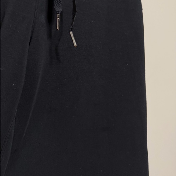 Spanx Air Essential Wide Leg Pants in Black - Picture 6 of 9